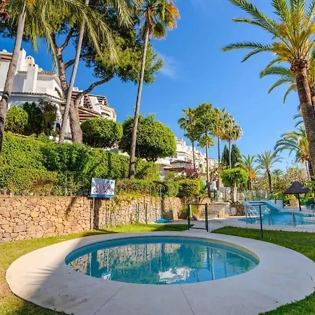 Golden Elviria *