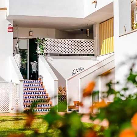 Golden Elviria