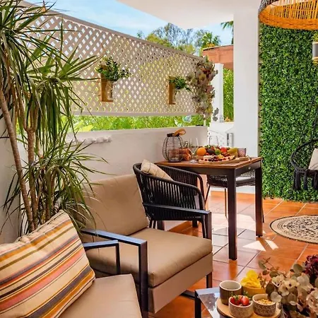 Golden Elviria