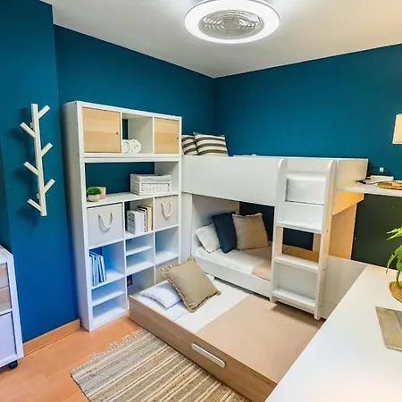 Golden Elviria Apartment