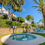 Golden Elviria *