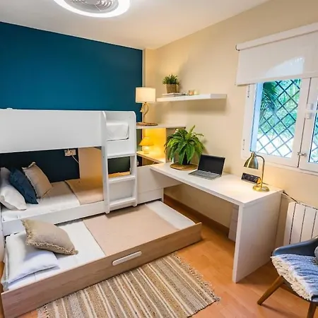 Golden Elviria Apartment *